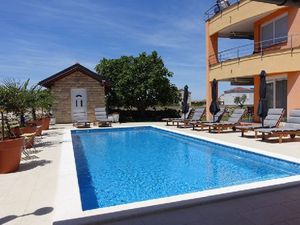 Ferienwohnung mit Schlafzimmer (83 m²) in Zaton (Zadar)