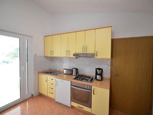 22441697-Ferienwohnung-3-Zavala-300x225-1