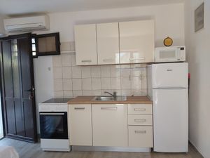 18689114-Ferienwohnung-3-Zavala-300x225-4