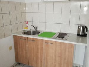 18951604-Ferienwohnung-4-Zavala-300x225-4