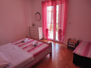 18953610-Ferienwohnung-5-Zavala-300x225-2