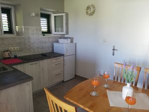 22634287-Ferienwohnung-4-Zavala-300x225-3