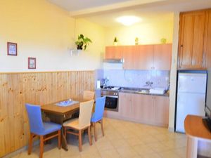 23539273-Ferienwohnung-4-Zavala-300x225-3