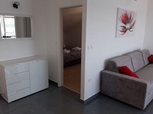 23539270-Ferienwohnung-4-Zavala-300x225-2