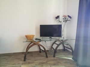 23926120-Ferienwohnung-4-Zavala-300x225-2