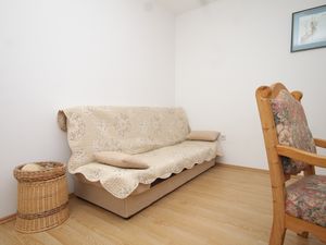 23930522-Ferienwohnung-5-Zavala-300x225-3