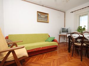 23930524-Ferienwohnung-5-Zavala-300x225-1