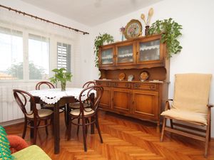 23930524-Ferienwohnung-5-Zavala-300x225-2