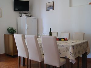 23932196-Ferienwohnung-4-Zavala-300x225-1