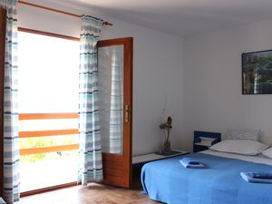 23932196-Ferienwohnung-4-Zavala-300x225-5