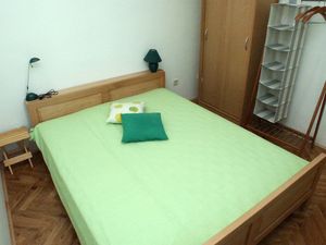 18323425-Ferienwohnung-4-Zavala-300x225-3