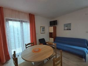 24058924-Ferienwohnung-2-Zavala-300x225-2