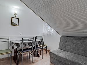 23925783-Ferienwohnung-5-Zavalatica-300x225-2