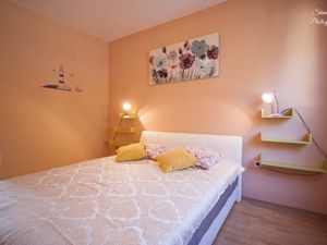 23925854-Ferienwohnung-3-Zavalatica-300x225-4