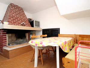 23925782-Ferienwohnung-4-Zavalatica-300x225-3