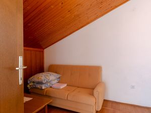 23925794-Ferienwohnung-6-Zavalatica-300x225-3