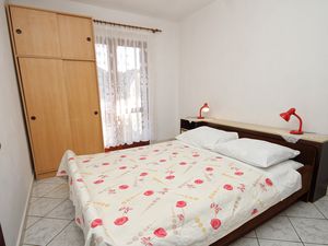 23930681-Ferienwohnung-5-Zavalatica-300x225-4