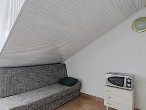 23925783-Ferienwohnung-5-Zavalatica-300x225-3