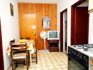 23927759-Ferienwohnung-4-Zavalatica-300x225-1