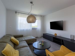 24039367-Ferienwohnung-2-Zbandaj-300x225-2