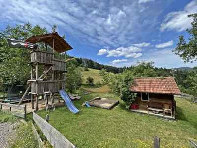 ferienwohnungenherrenholzspielplatz1