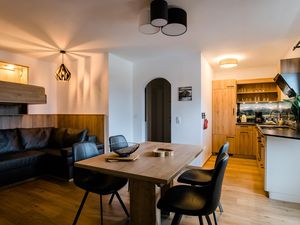 17981365-Ferienwohnung-7-Zell am See-300x225-3