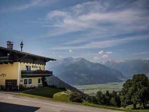 864931-Ferienwohnung-5-Zell am See-300x225-3