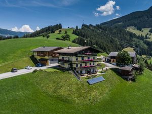 864931-Ferienwohnung-5-Zell am See-300x225-1