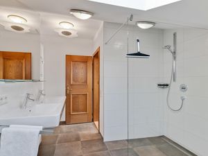 23581885-Ferienwohnung-8-Zell am See-300x225-3