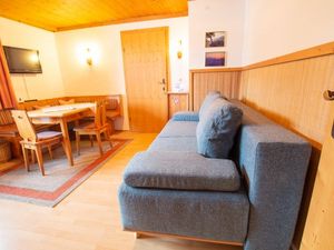 23543287-Ferienwohnung-4-Zell am See-300x225-2