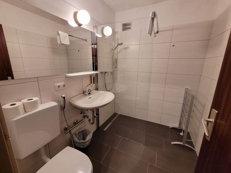 23543277-Ferienwohnung-4-Zell am See-800x600-2