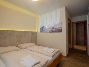 23543280-Ferienwohnung-8-Zell am See-300x225-3