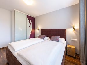 23681778-Ferienwohnung-2-Zell am See-300x225-5