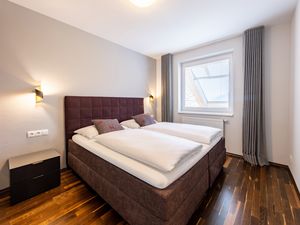 23681398-Ferienwohnung-2-Zell am See-300x225-4