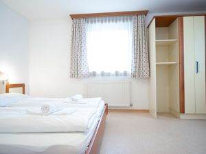 19240966-Ferienwohnung-7-Zell am See-300x225-3