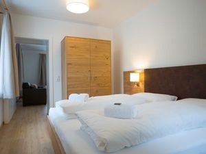 19273985-Ferienwohnung-7-Zell am See-300x225-0