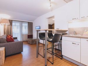 19364760-Ferienwohnung-4-Zell am See-300x225-1