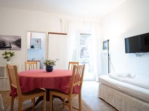 22032741-Ferienwohnung-4-Zell am See-300x225-1