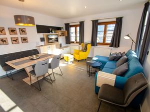 22091659-Ferienwohnung-4-Zell am See-300x225-1