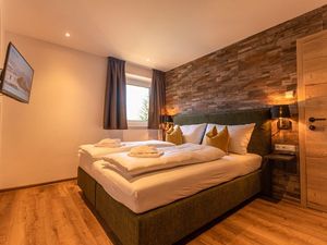 23018829-Ferienwohnung-4-Zell am See-300x225-5