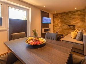 23018829-Ferienwohnung-4-Zell am See-300x225-3