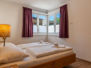 23168947-Ferienwohnung-6-Zell am See-300x225-4