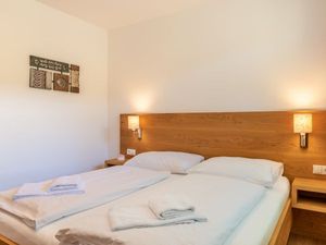 23171801-Ferienwohnung-8-Zell am See-300x225-3