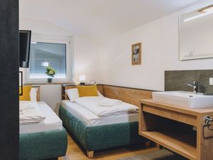 23284804-Ferienwohnung-6-Zell am See-300x225-4