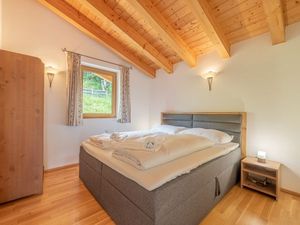 23464089-Ferienwohnung-6-Zell am See-300x225-1