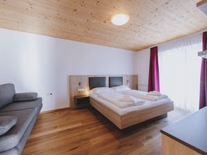 23543362-Ferienwohnung-6-Zell am See-300x225-3