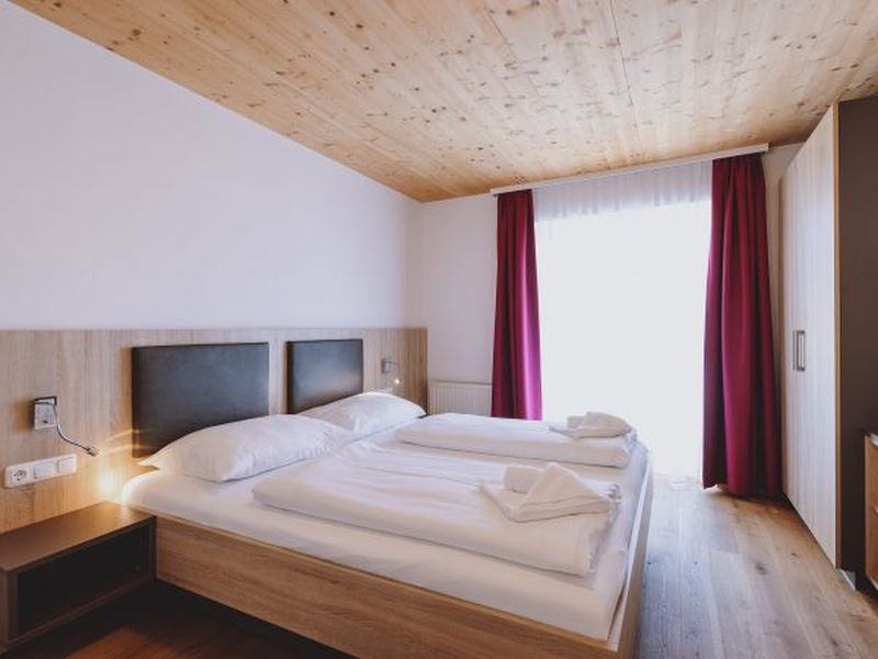 23543362-Ferienwohnung-6-Zell am See-800x600-2