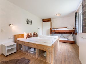 23895131-Ferienwohnung-9-Zell am See-300x225-4