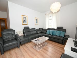 24026390-Ferienwohnung-8-Zell am See-300x225-4