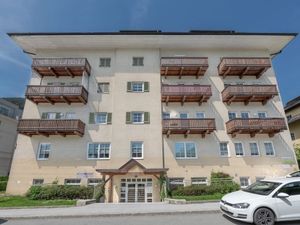 24026390-Ferienwohnung-8-Zell am See-300x225-1